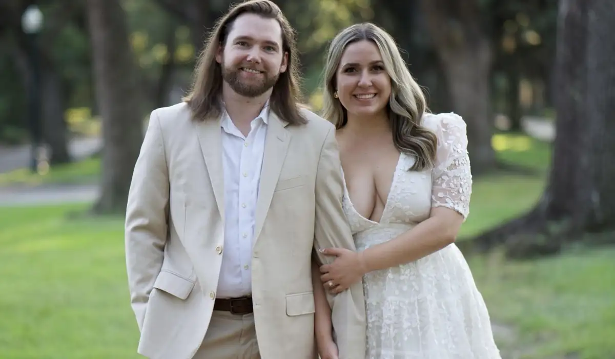 Lara and Joey at their engagement session